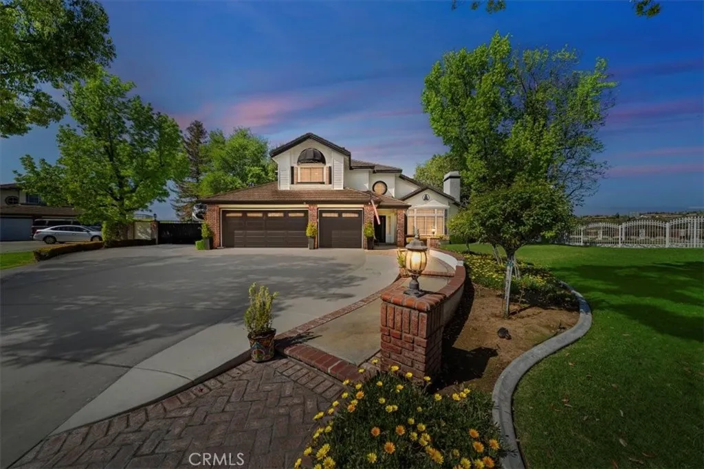 7844 Eastgate Court, Riverside, California 92506 home-pic-0